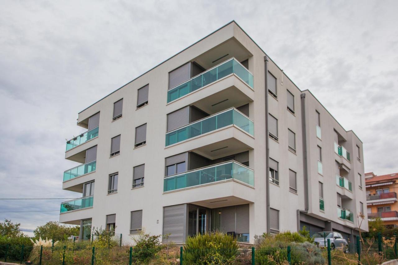 Apartman Laura Риека Экстерьер фото